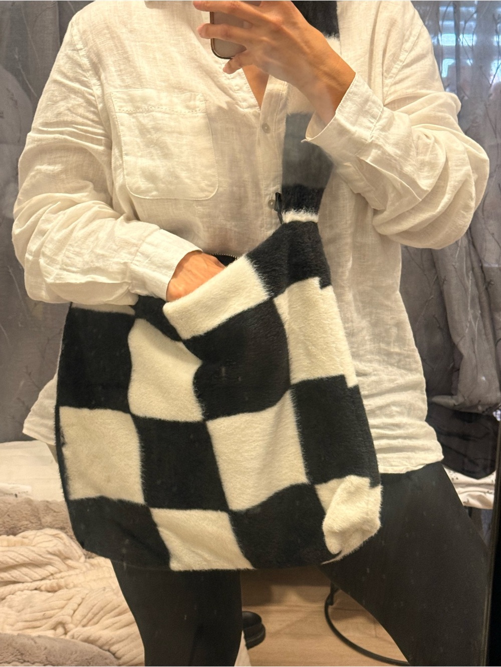 Bershka Black and white -Look Zip Pouch